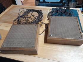 V8-aa J W Davis & Company 2 Vintage Wall Mount Speaker Untested 10.5 Inch 60ft Cable