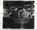 1973 Press Photo Jack Johnson & George Burke Tidewater Inn's 100-YEAR-OLD Bar. Fixed Price $24.99.